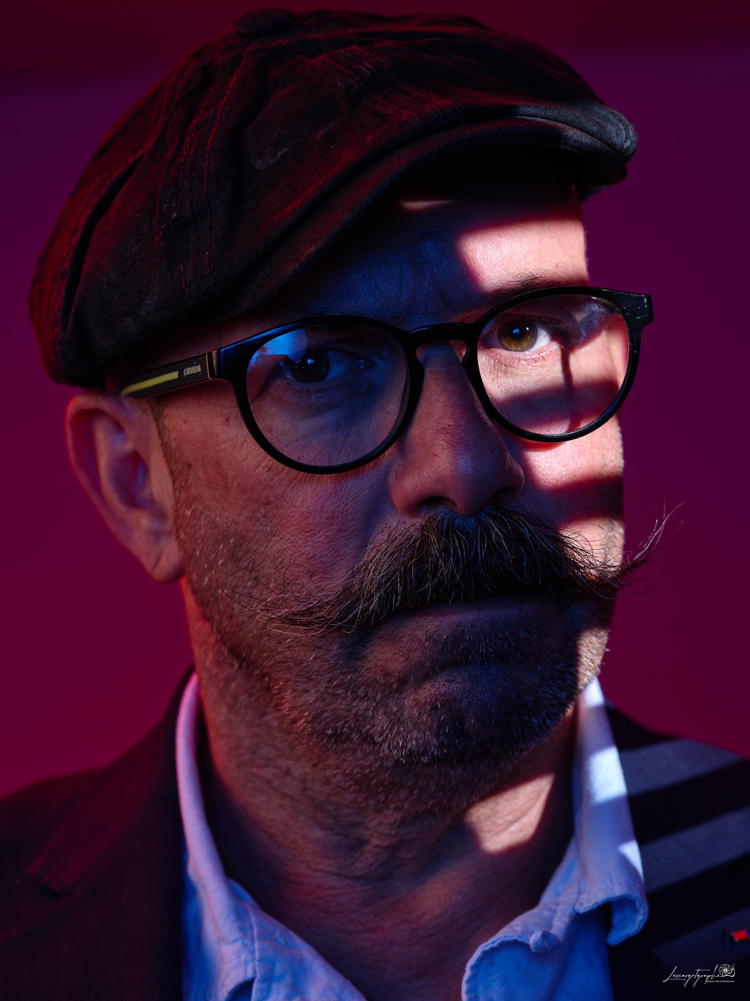 Fabrice Volondat, photographe Black Forest Occitanie — portrait créatif éclairé aux gélatines